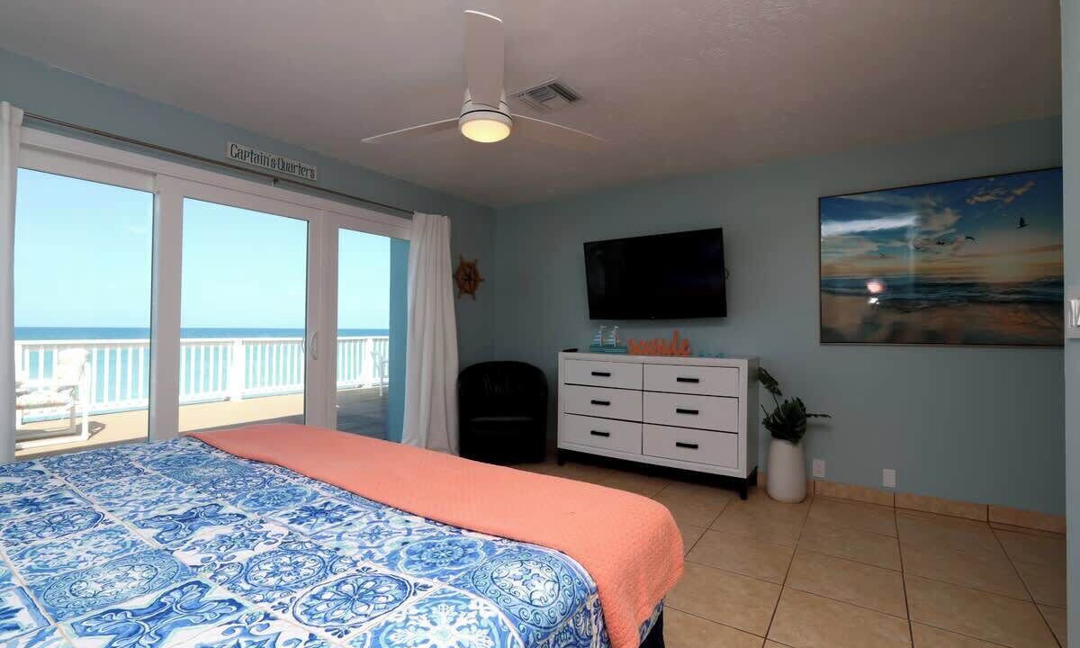 Photo of Bathroom in Floridana Beach