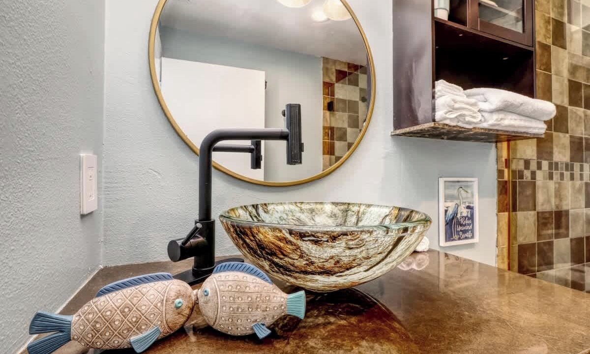 Photo of Bathroom in Floridana Beach