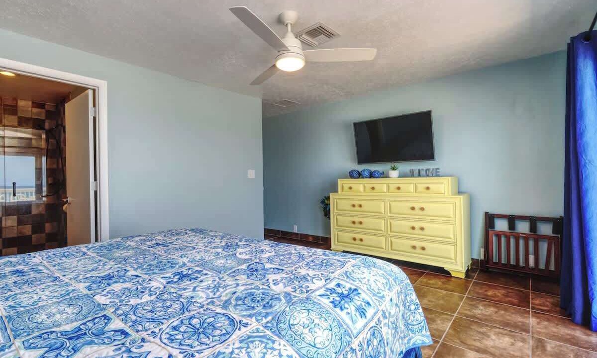 Photo of Bathroom in Floridana Beach