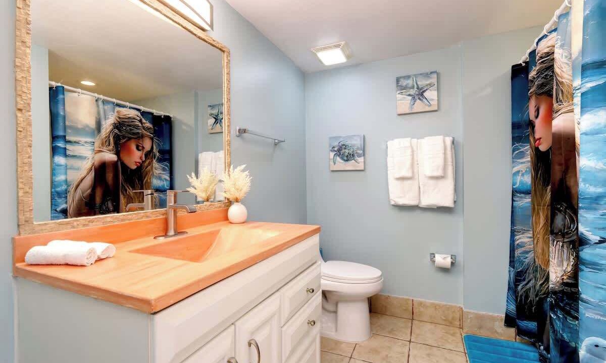 Photo of Bathroom in Floridana Beach