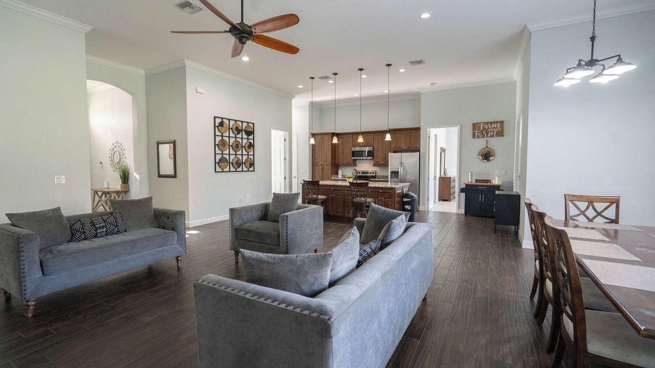 Photo of Livingroom in Winter Haven
