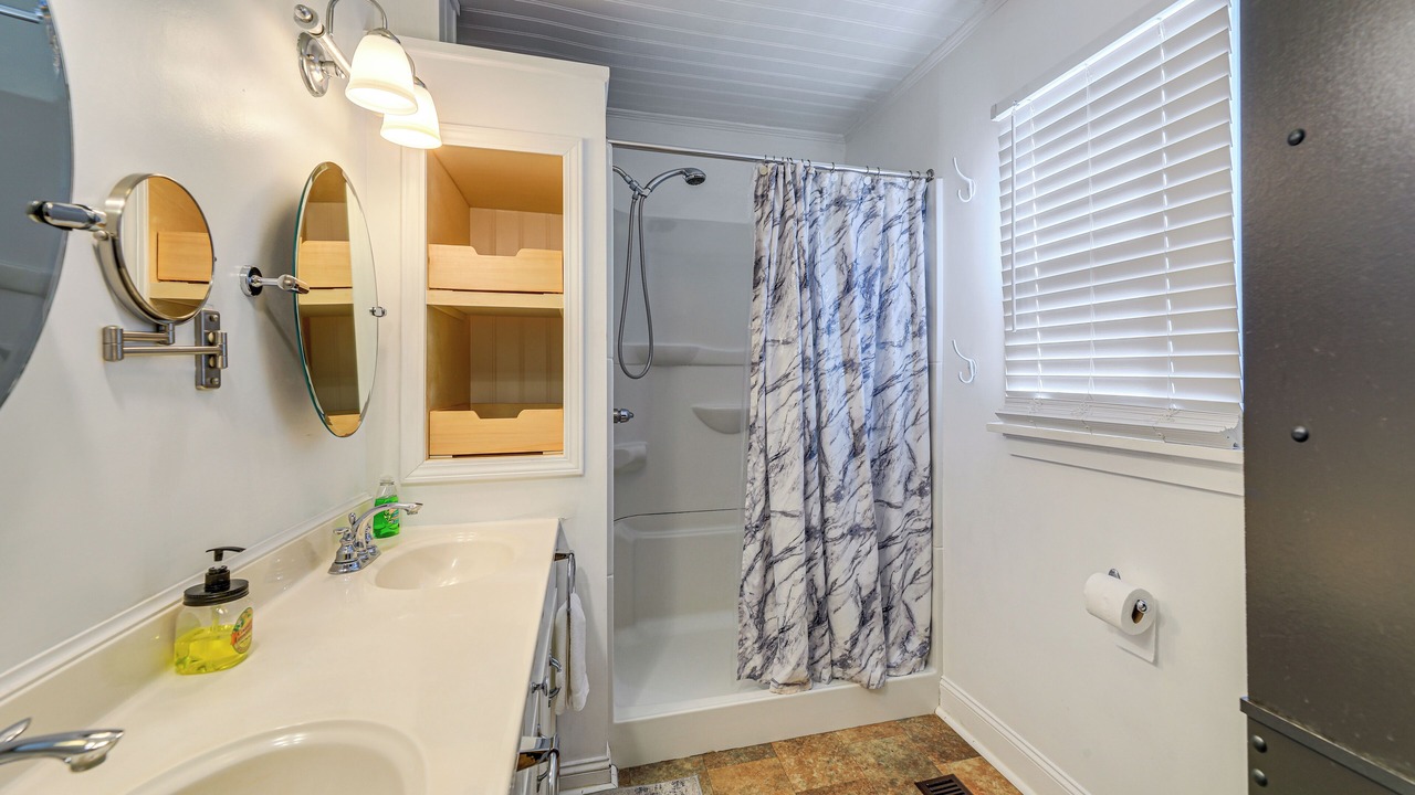 Photo of Bathroom in Havelock