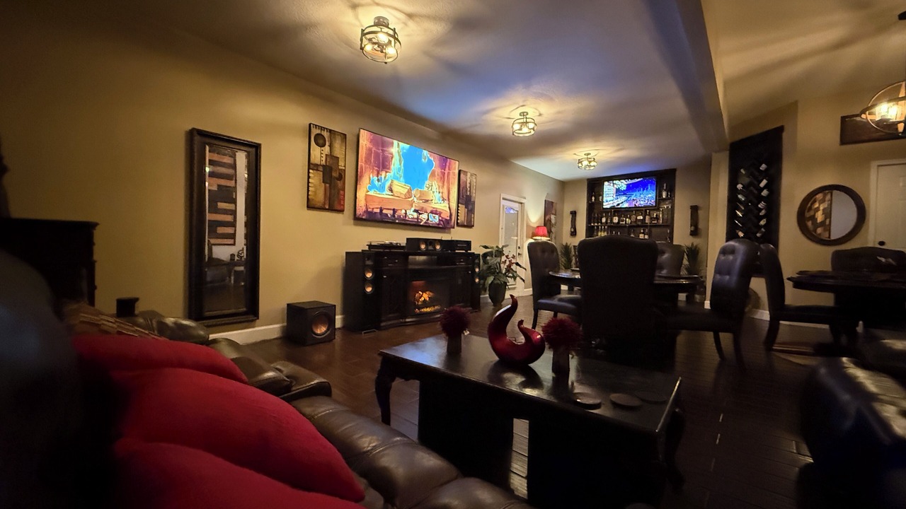 Photo of Livingroom in Westside