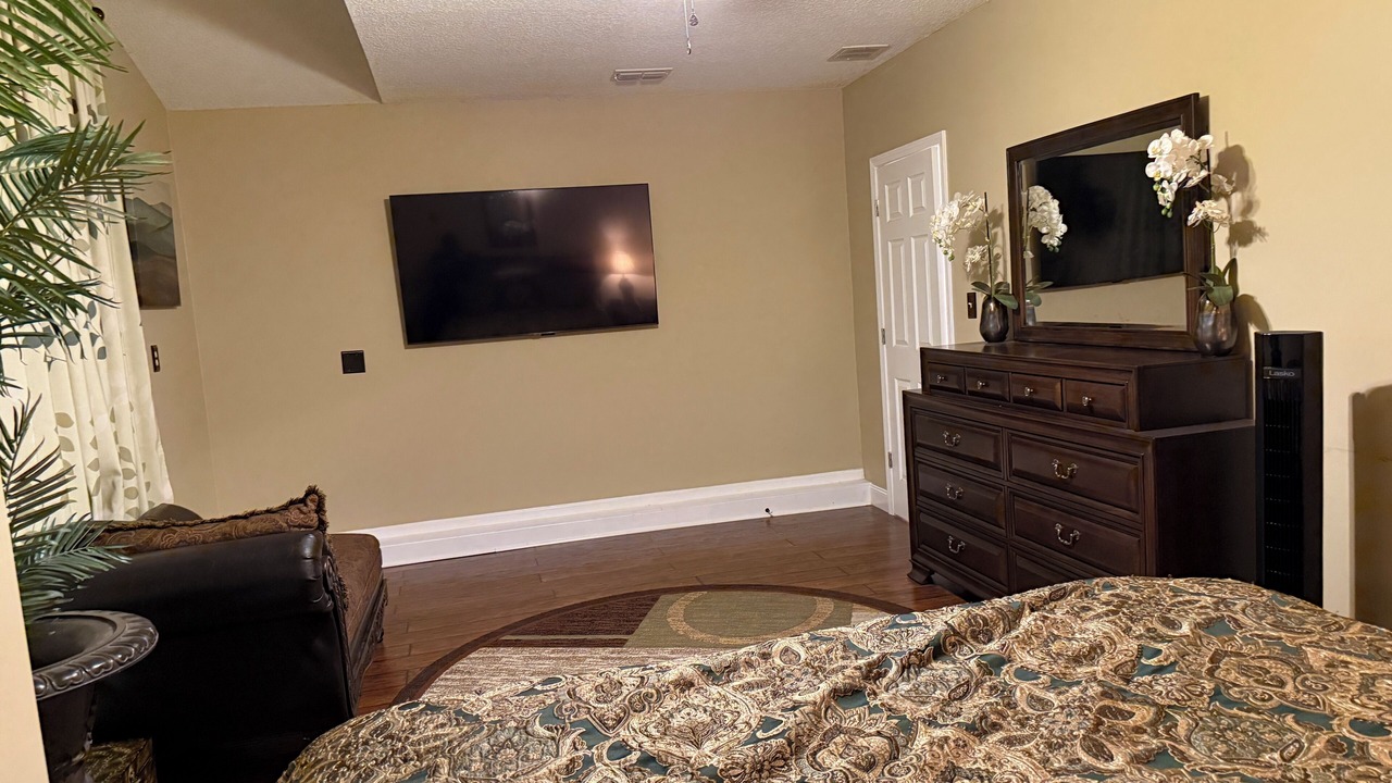 Photo of Bedroom in Westside