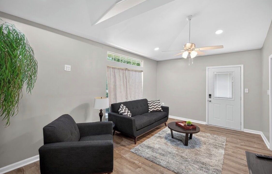 Photo of Livingroom in Townville