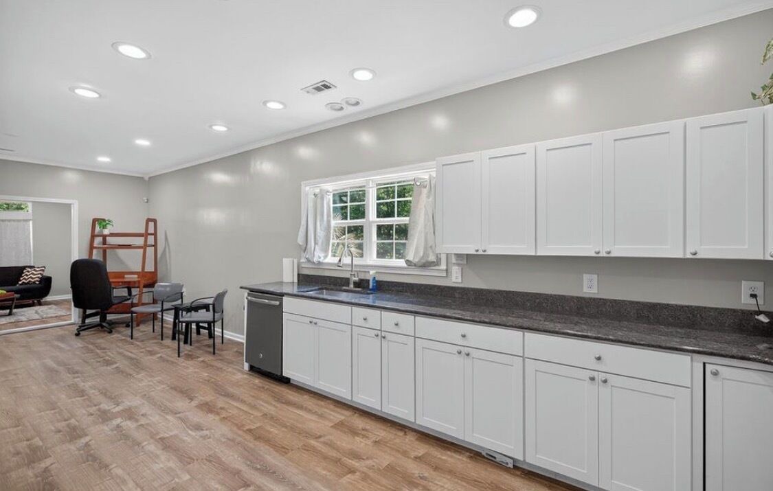 Photo of Kitchen in Townville