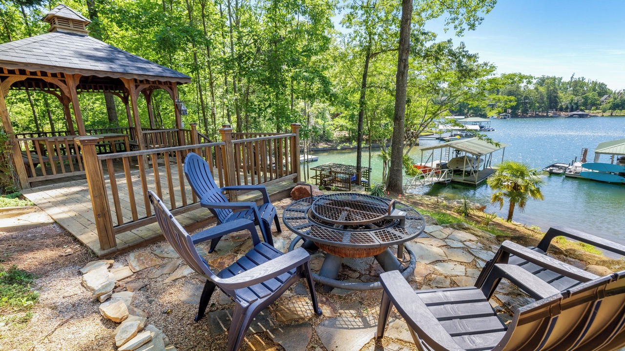 Photo of Patio Balcony in Seneca