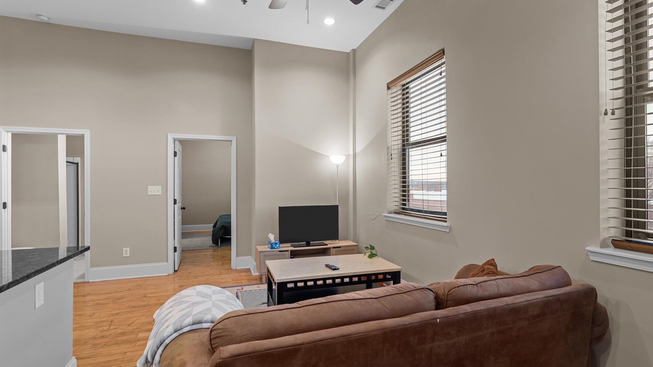 Photo of Livingroom in Downtown