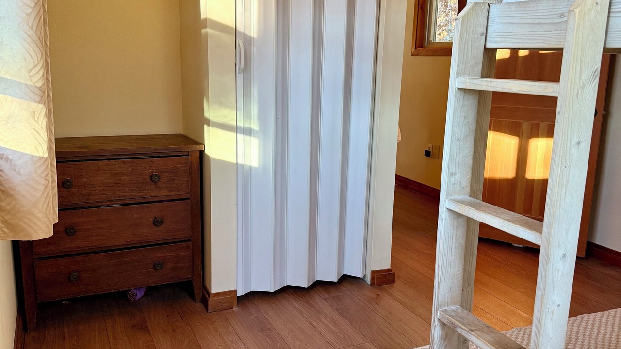 Photo of Bedroom in Glenville