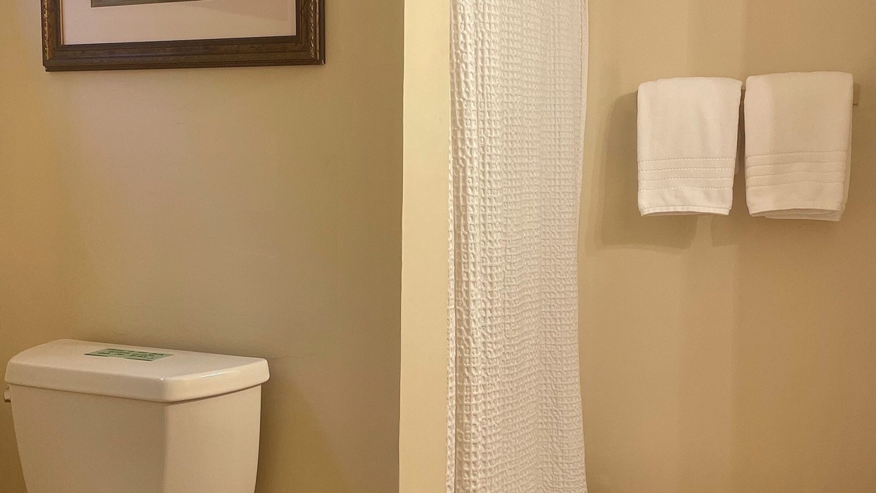 Photo of Bathroom in Glenville