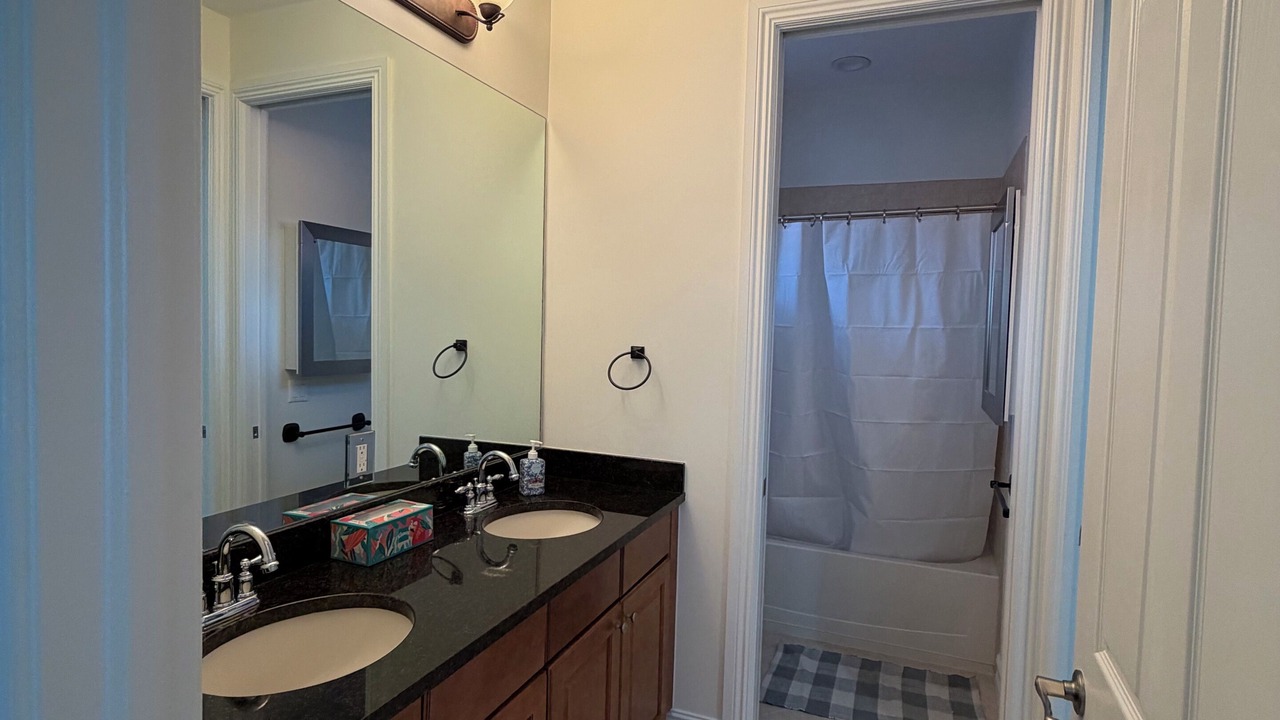 Photo of Bathroom in Ole