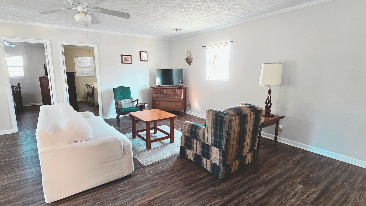 Photo of Livingroom in Eastman