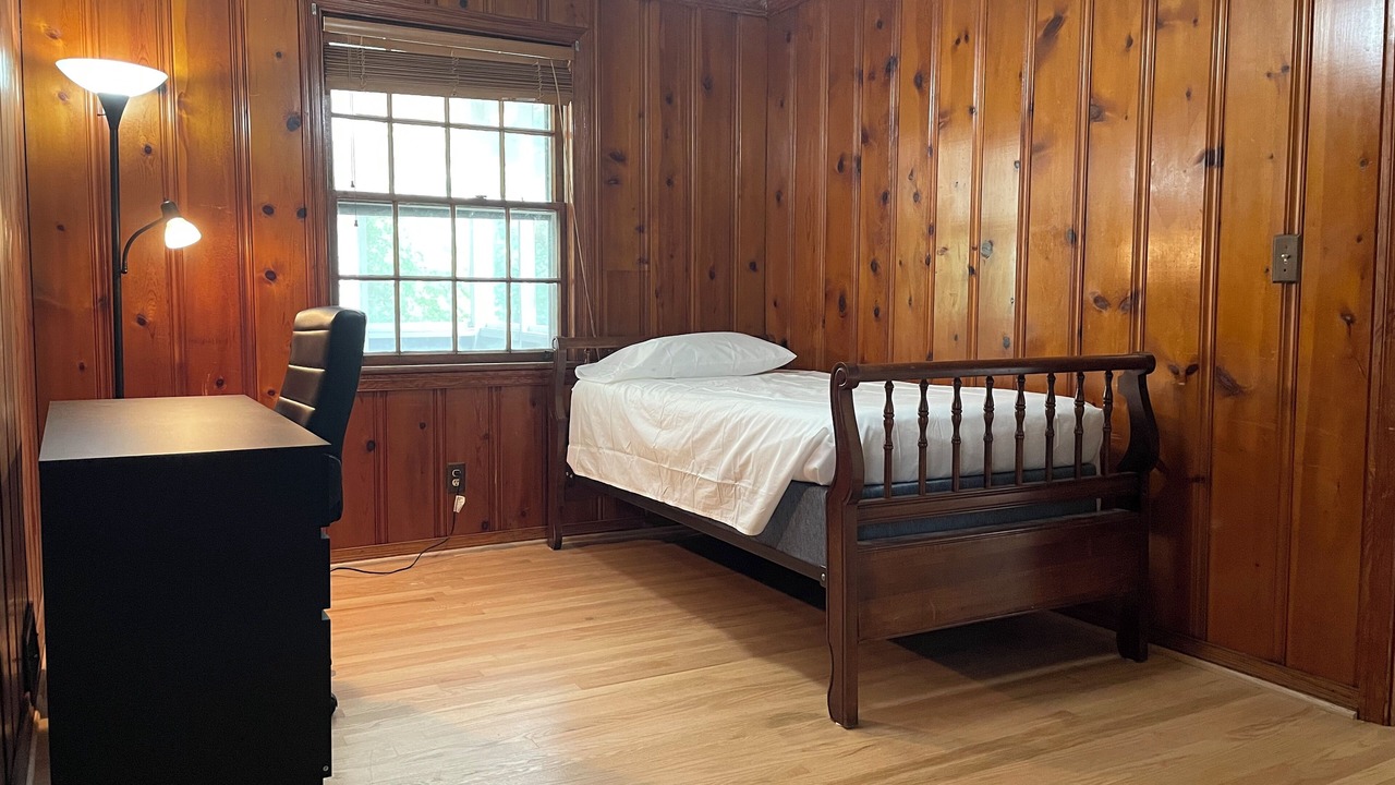Photo of Bedroom in Springdale