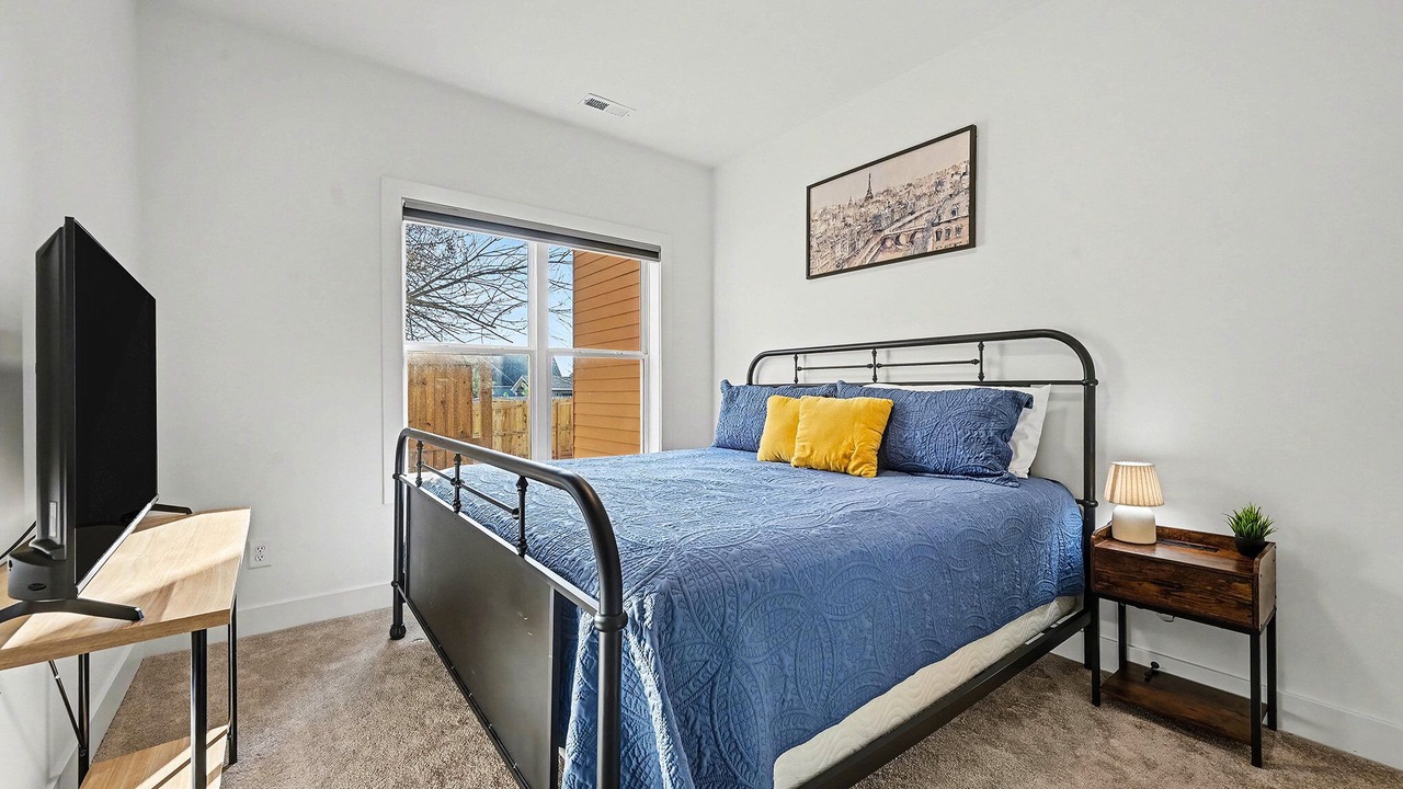 Photo of Bedroom in Downtown