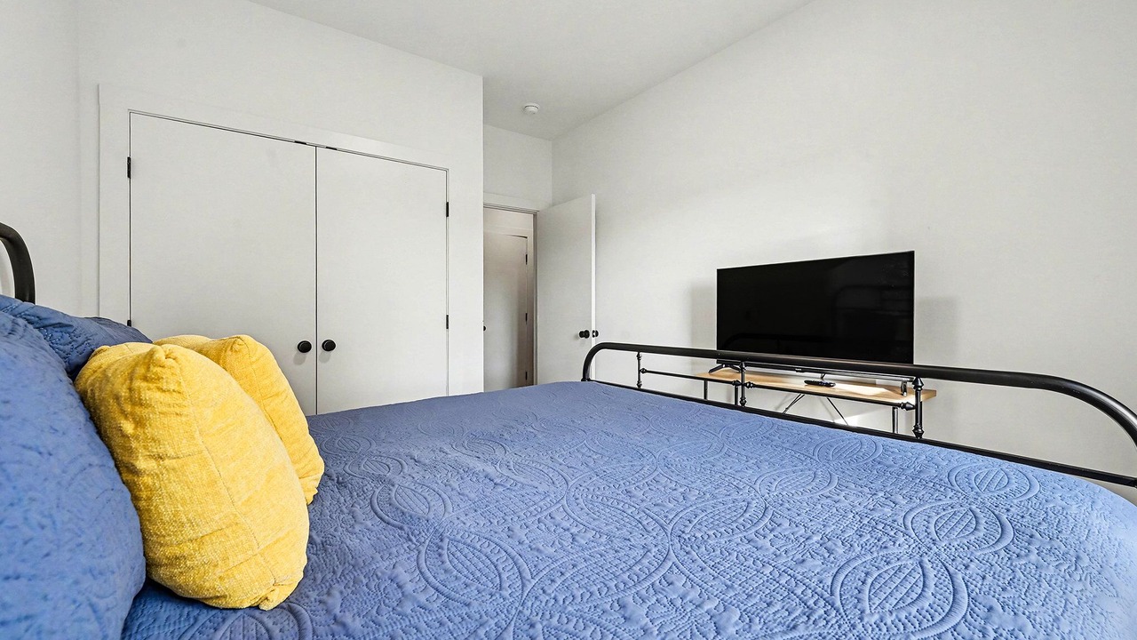 Photo of Bedroom in Downtown