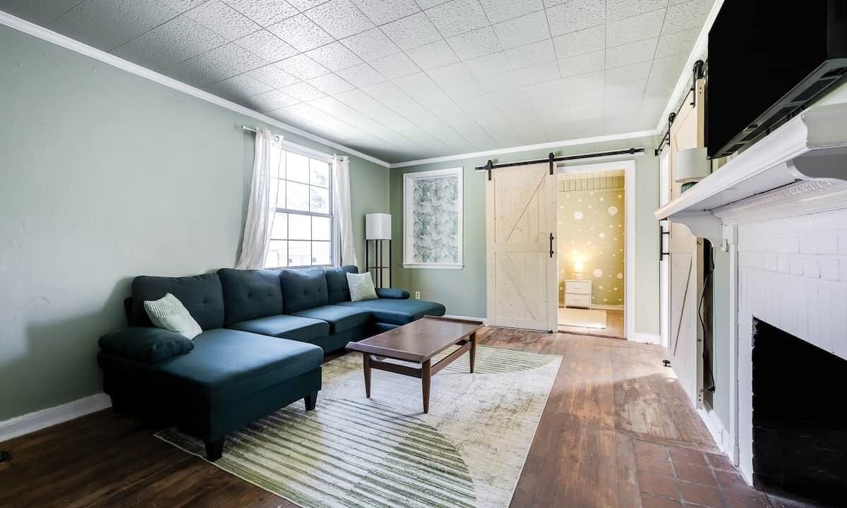 Photo of Livingroom in Port Wentworth