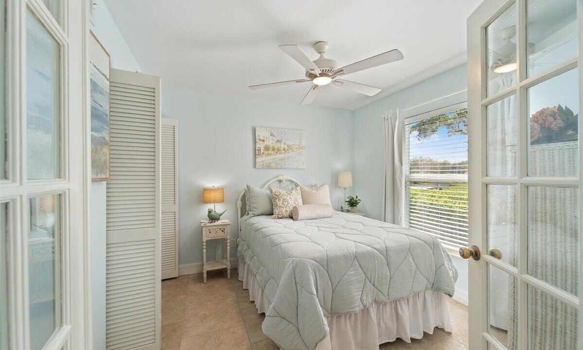 Photo of Bedroom in Hammock Bay
