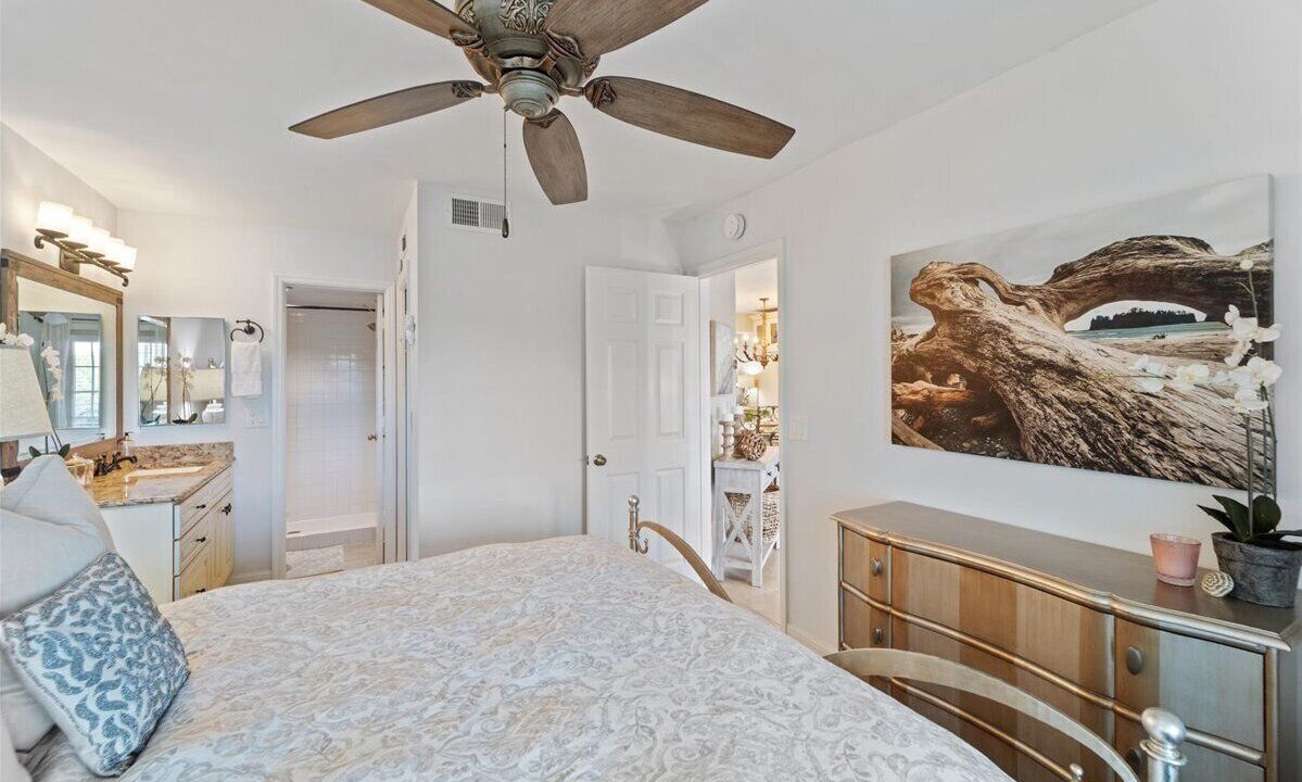 Photo of Bedroom in Hammock Bay