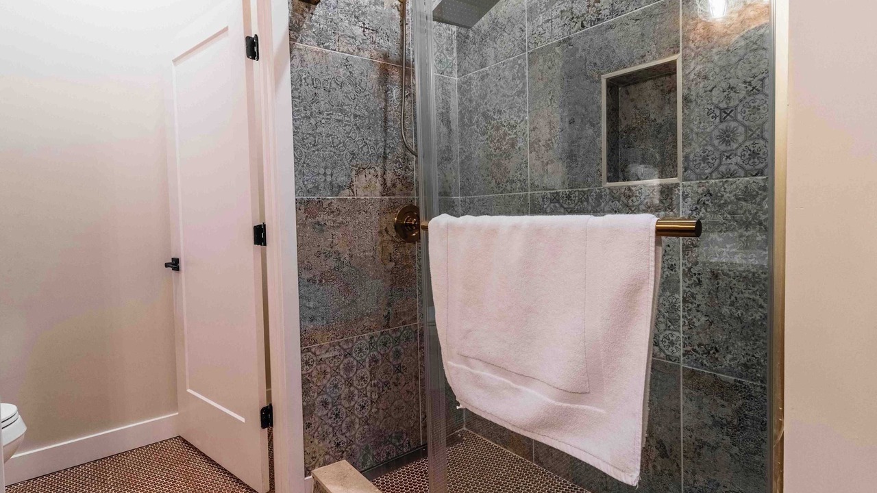 Photo of Bathroom in Old West Broad Neighborhood