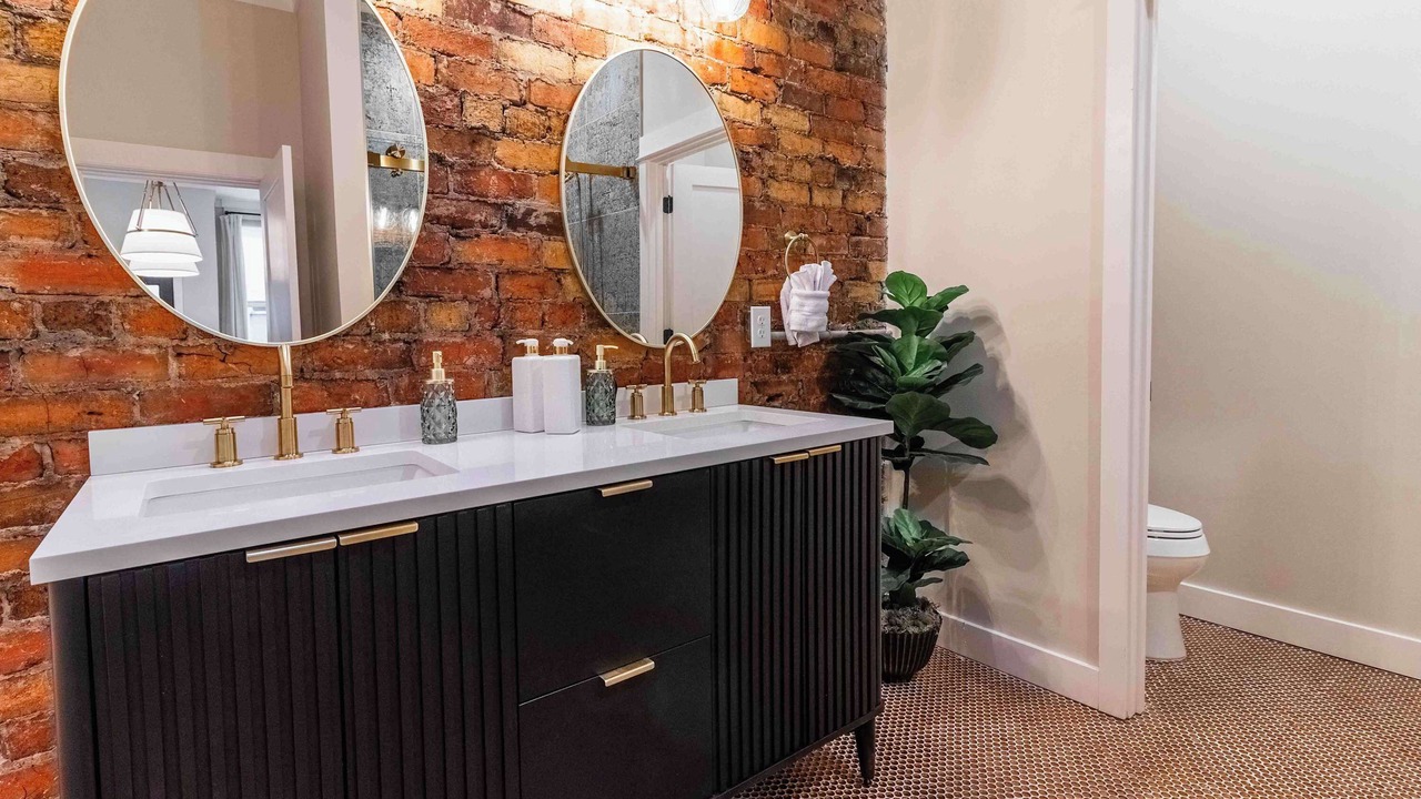 Photo of Bathroom in Old West Broad Neighborhood