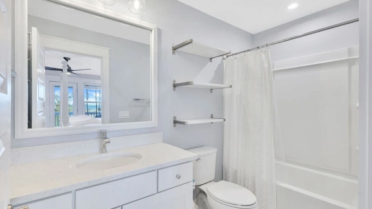 Photo of Bathroom in Palmetto Dunes