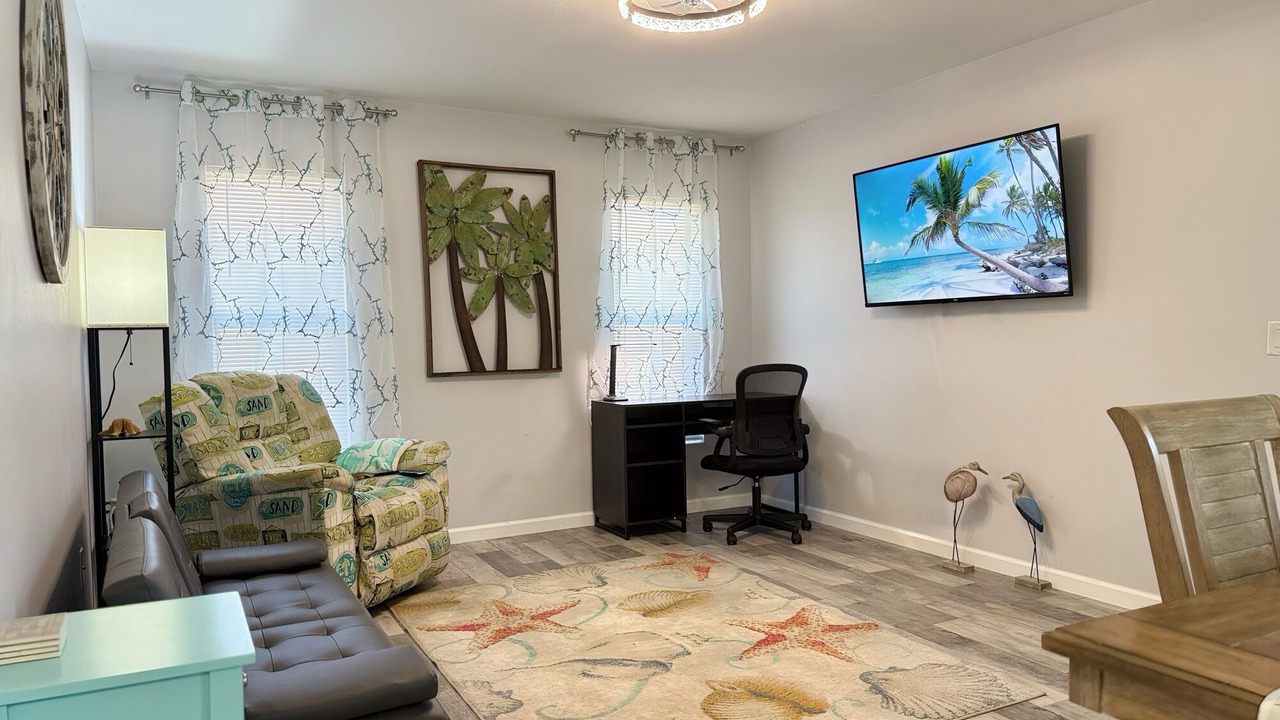 Photo of Livingroom in Venice Gardens