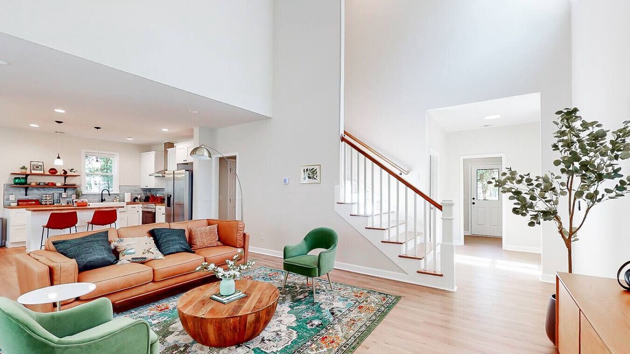Photo of Livingroom in Midtown