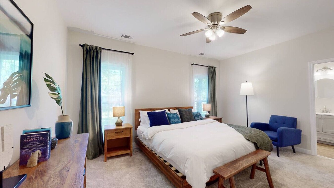Photo of Bedroom in Midtown