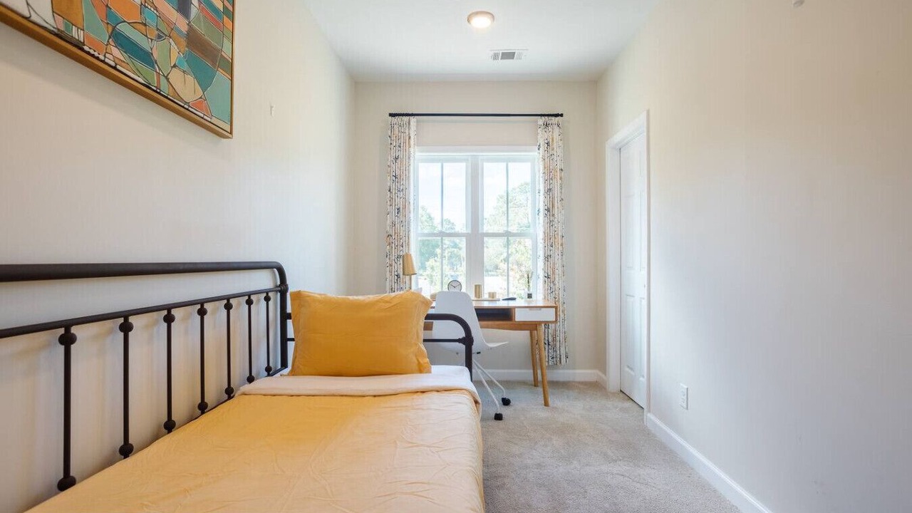 Photo of Bedroom in Midtown