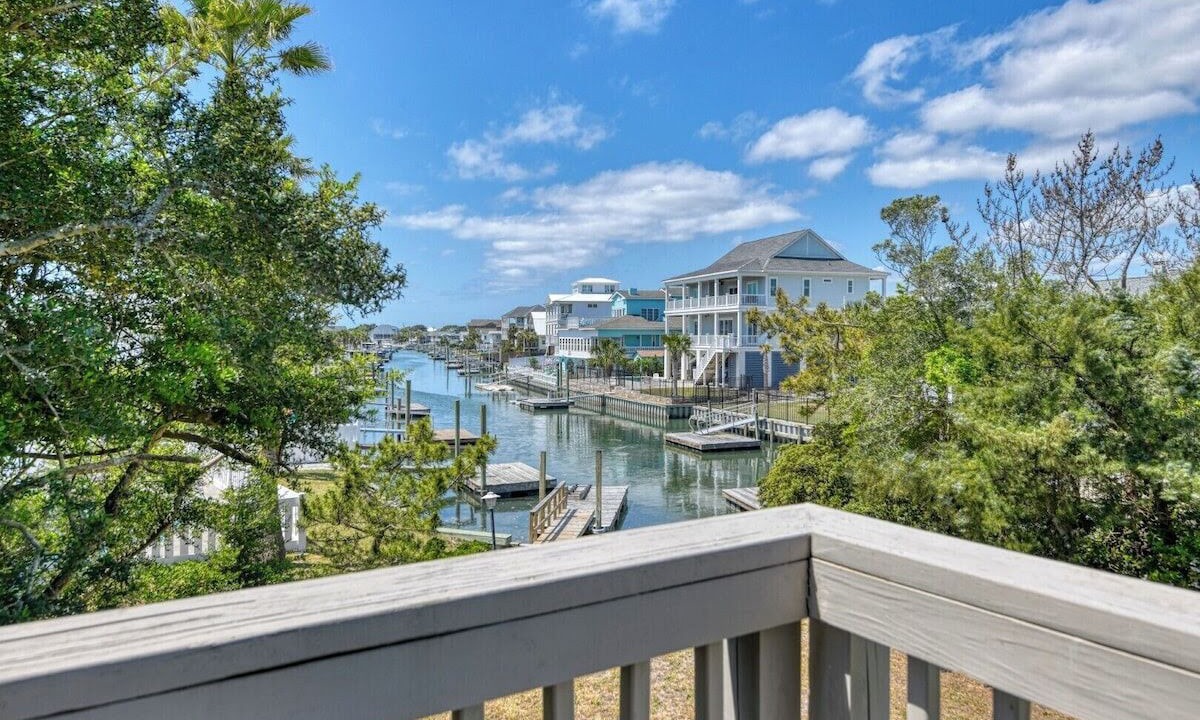 Photo of Outdoor in Inlet Harbour