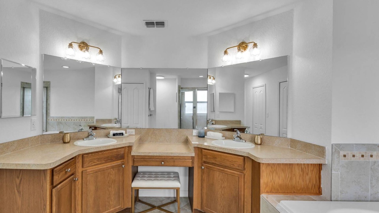 Photo of Bathroom in Lake Wales