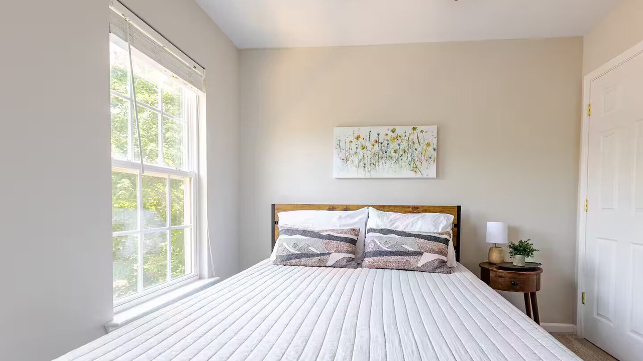Photo of Bedroom in Long Lake