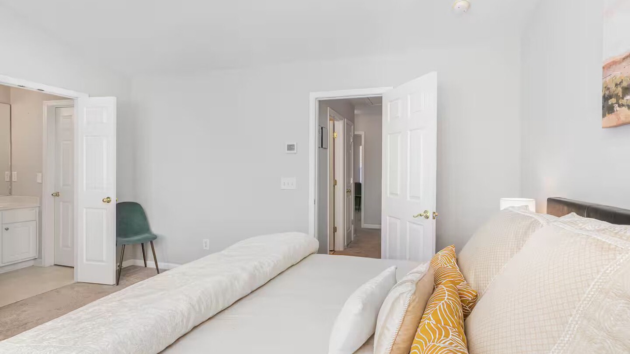 Photo of Bedroom in Long Lake