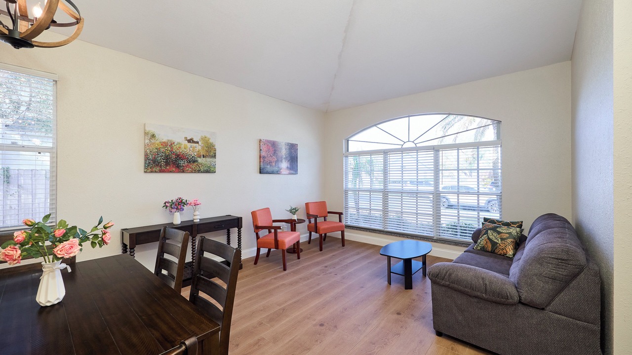 Photo of Livingroom in Valrico