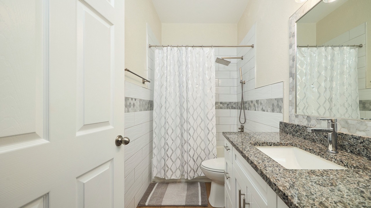 Photo of Bathroom in Valrico