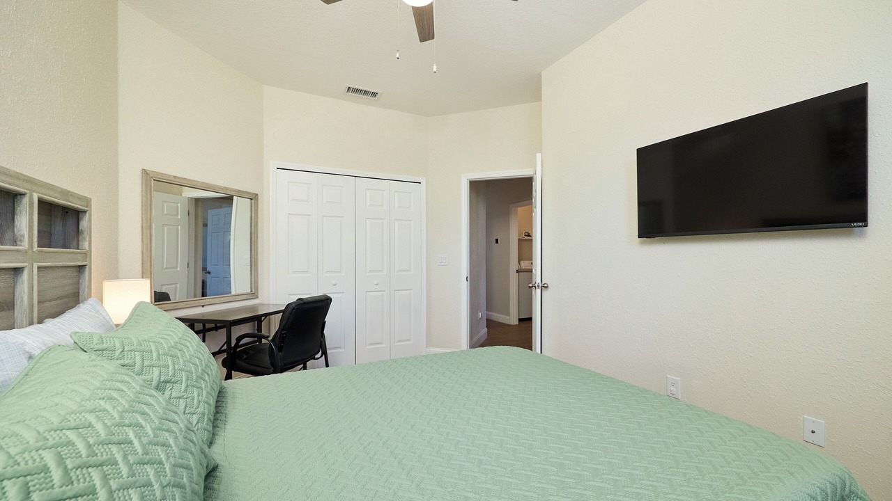 Photo of Bedroom in Valrico