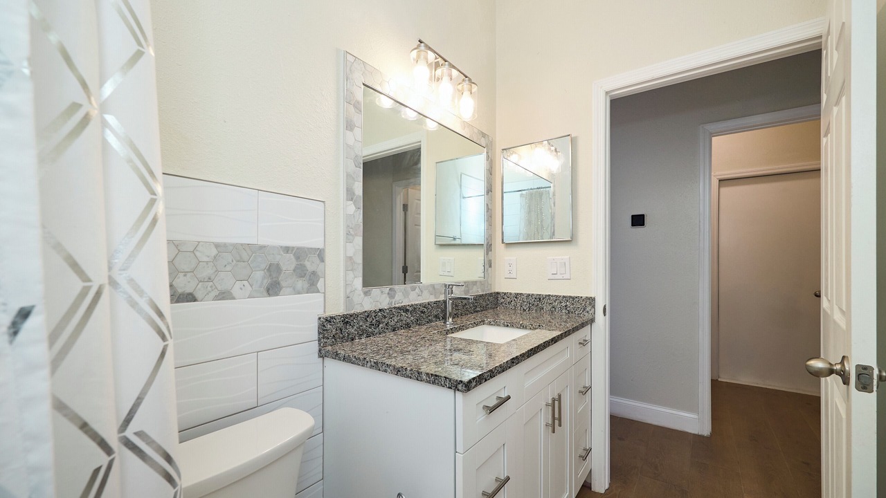 Photo of Bathroom in Valrico