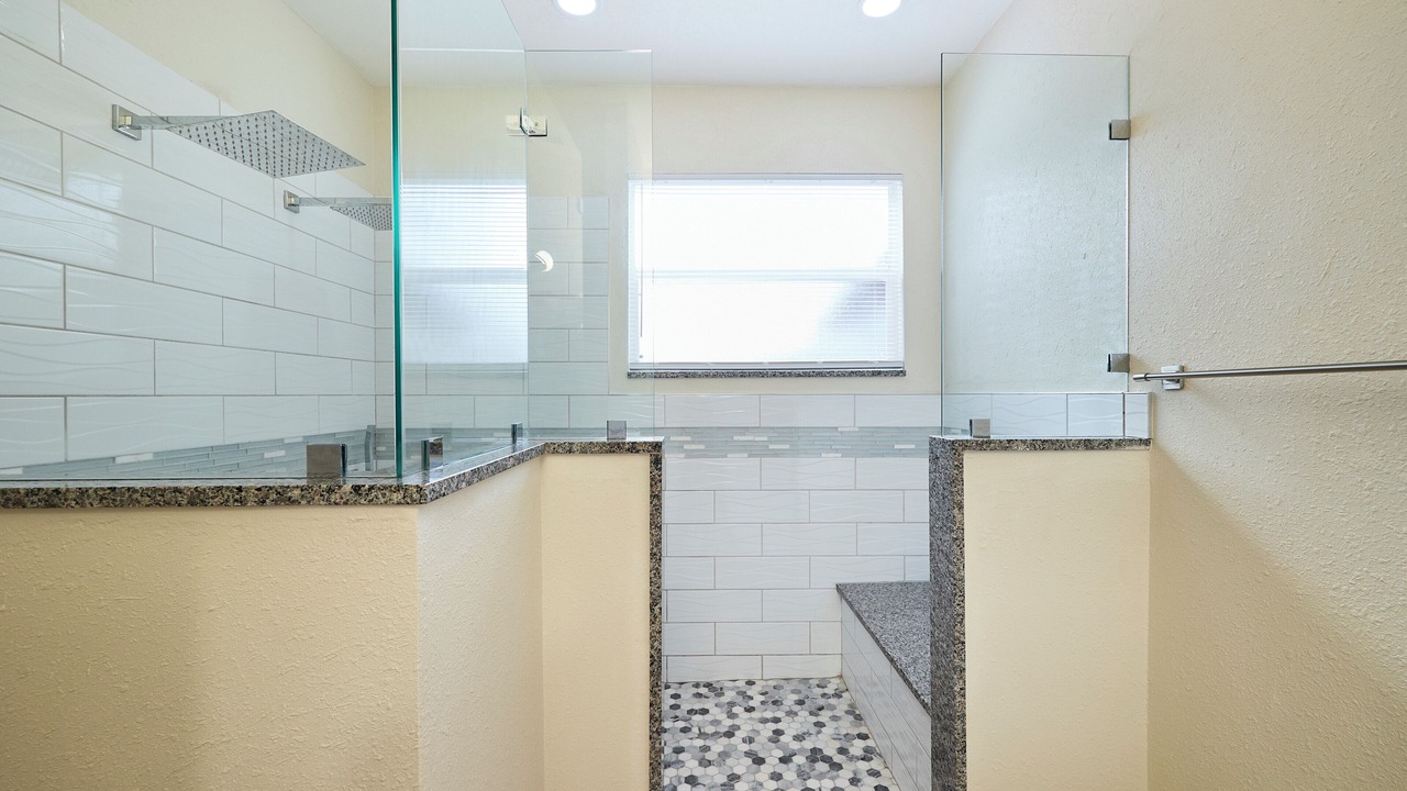 Photo of Bathroom in Valrico