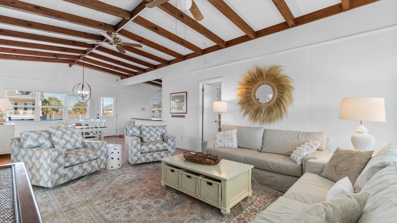 Photo of Livingroom in Inlet Harbour