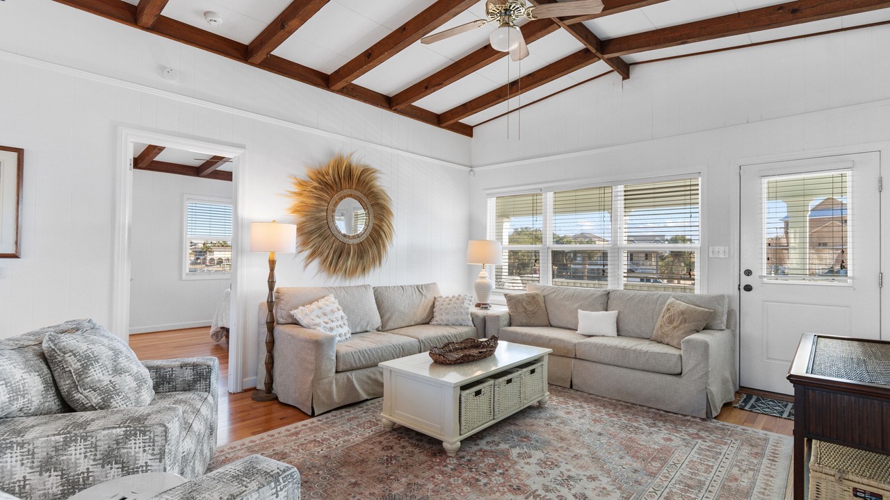 Photo of Livingroom in Inlet Harbour