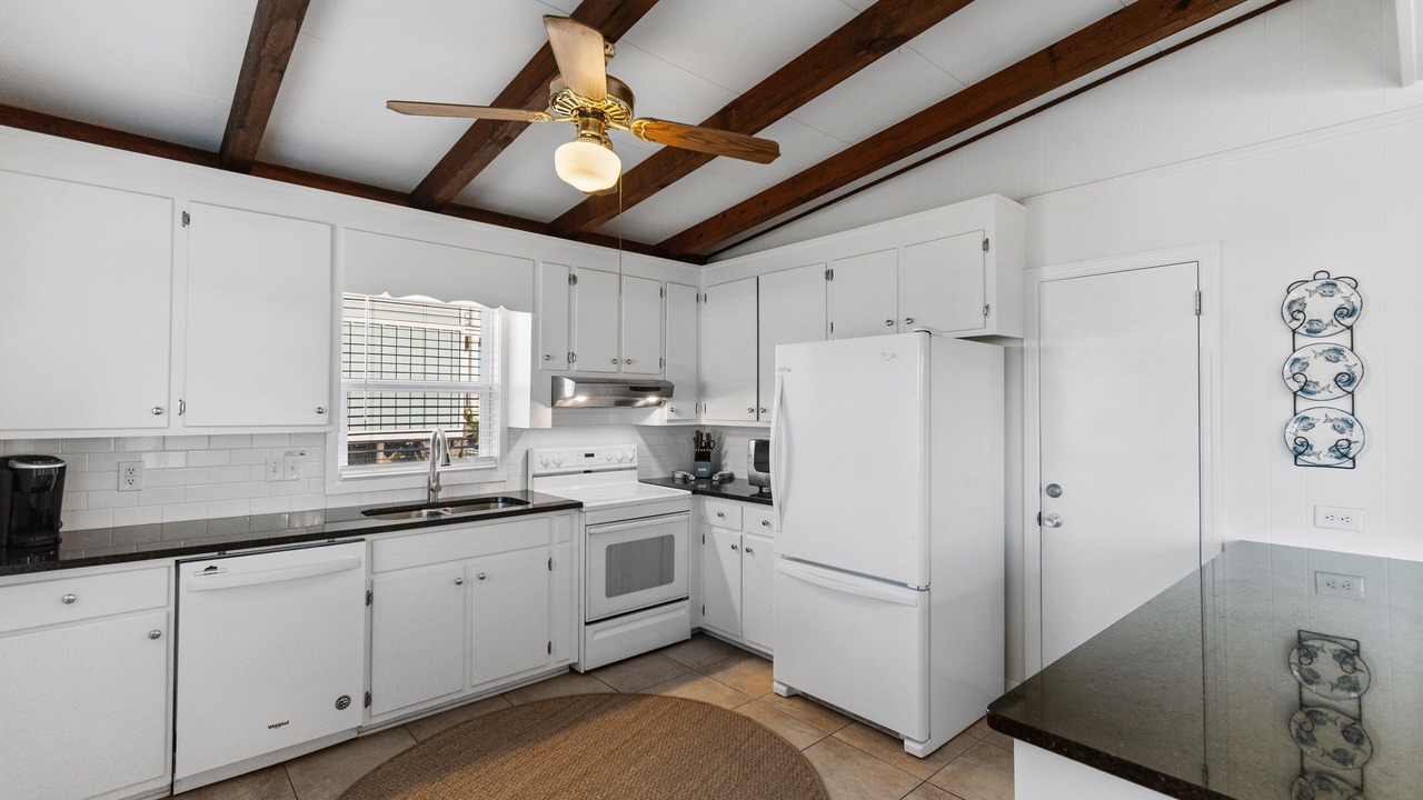 Photo of Kitchen in Inlet Harbour