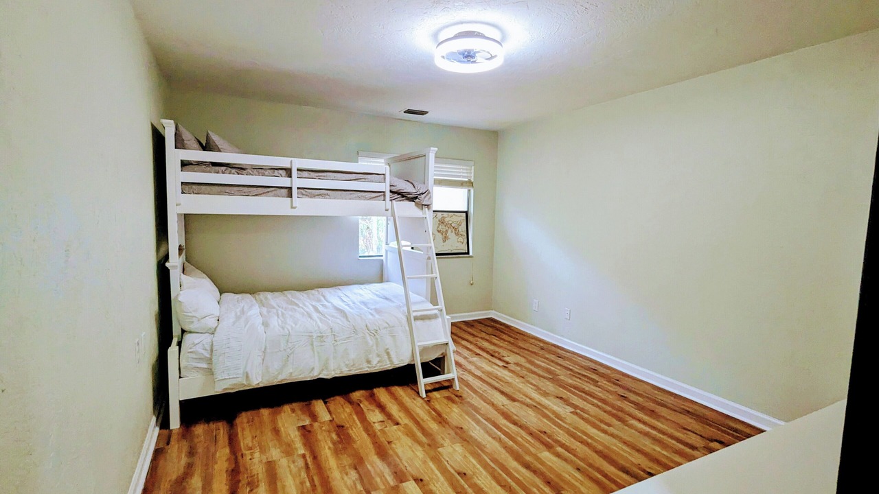 Photo of Bedroom in Temple Terrace