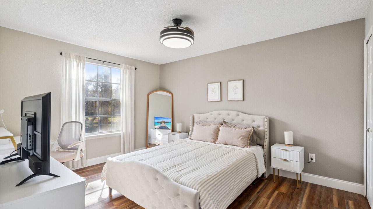 Photo of Bedroom in Park Central