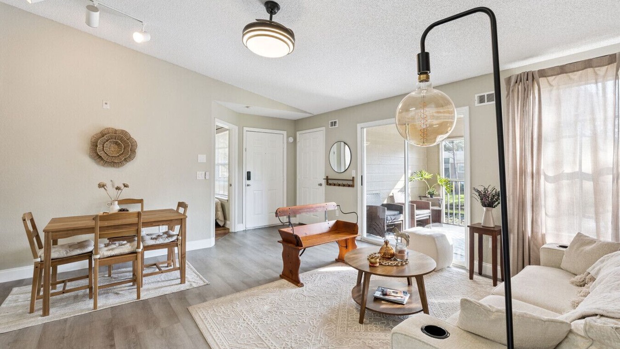 Photo of Livingroom in Park Central