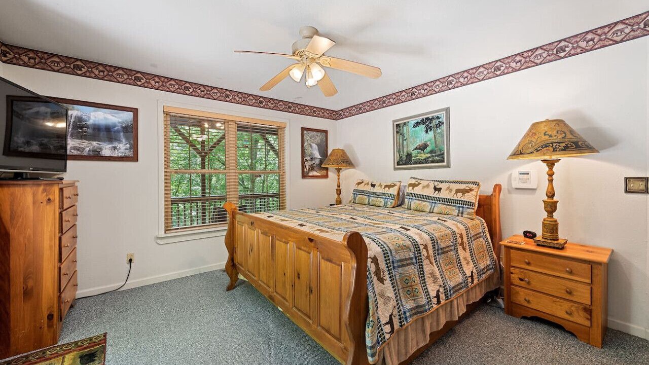 Photo of Bedroom in Maggie Valley