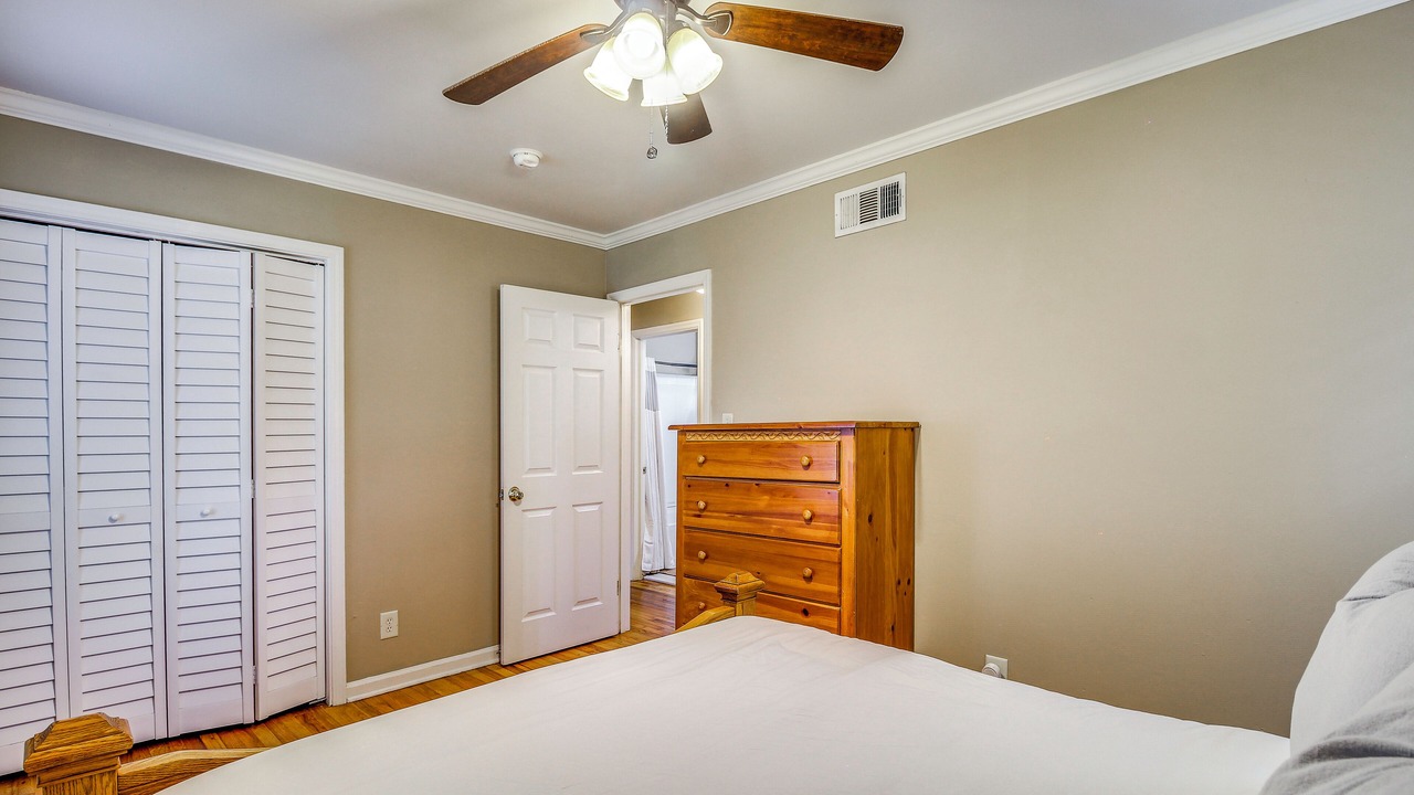 Photo of Bedroom in Midtown