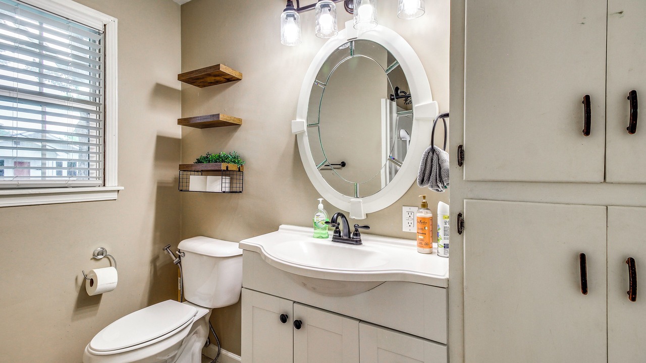 Photo of Bathroom in Midtown