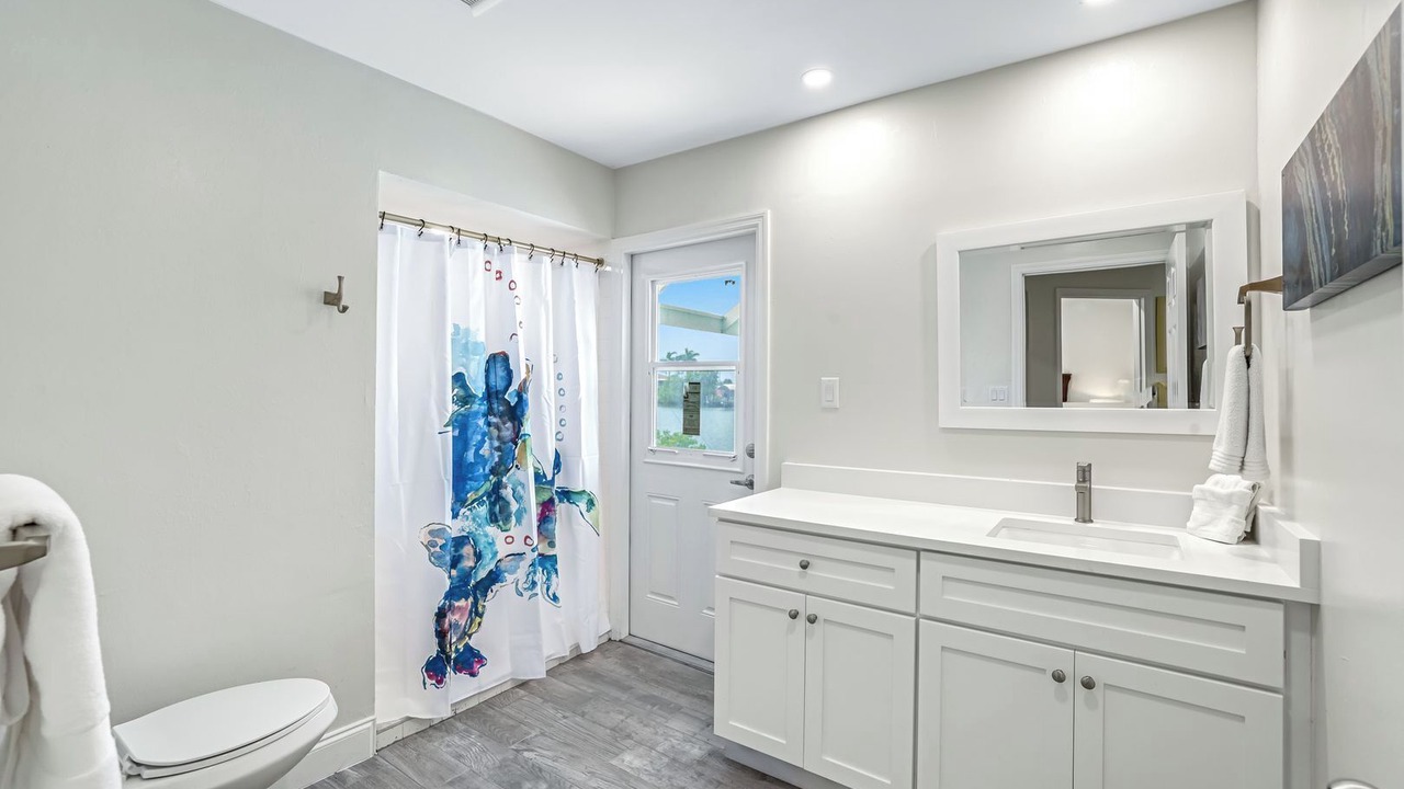 Photo of Bathroom in Isles of Capri
