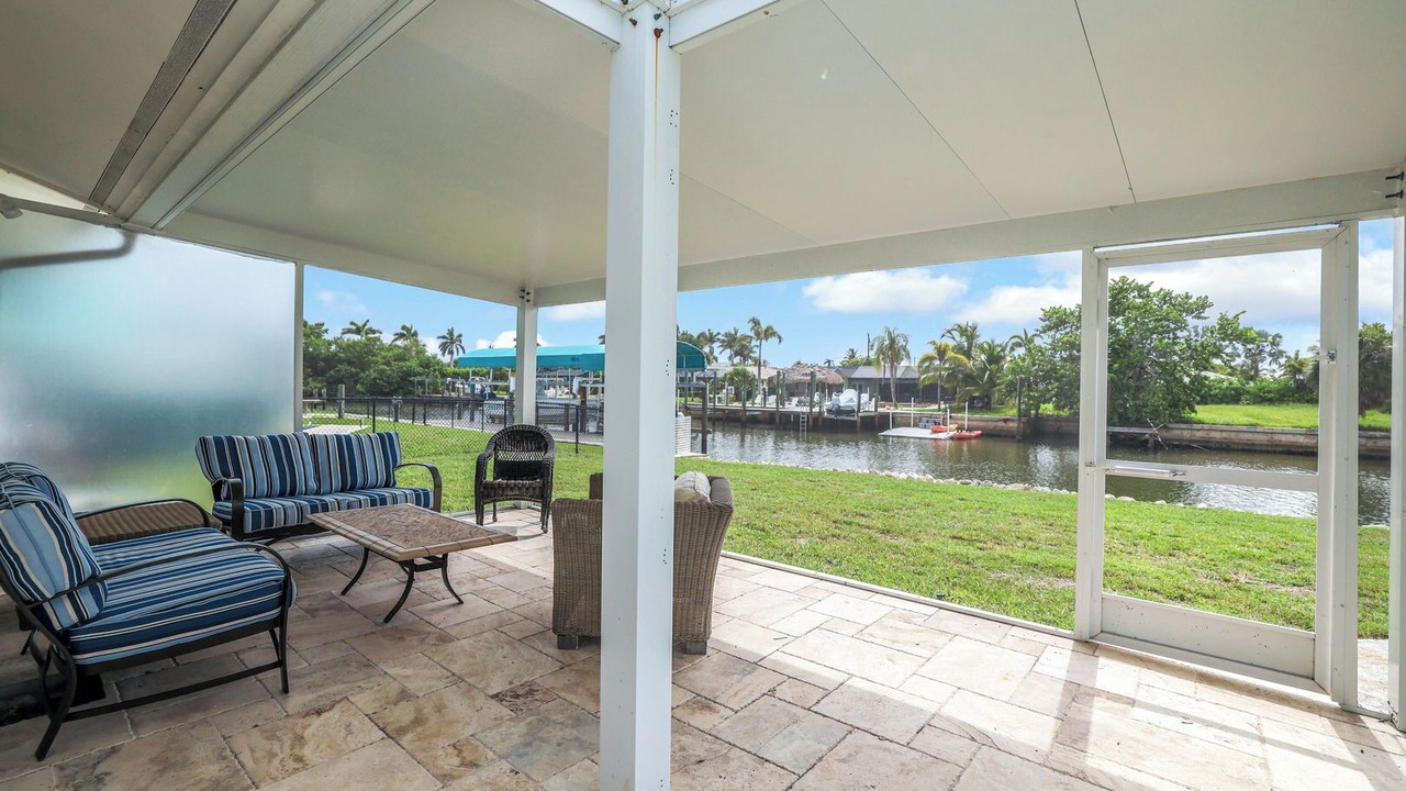 Photo of Patio Balcony in Isles of Capri