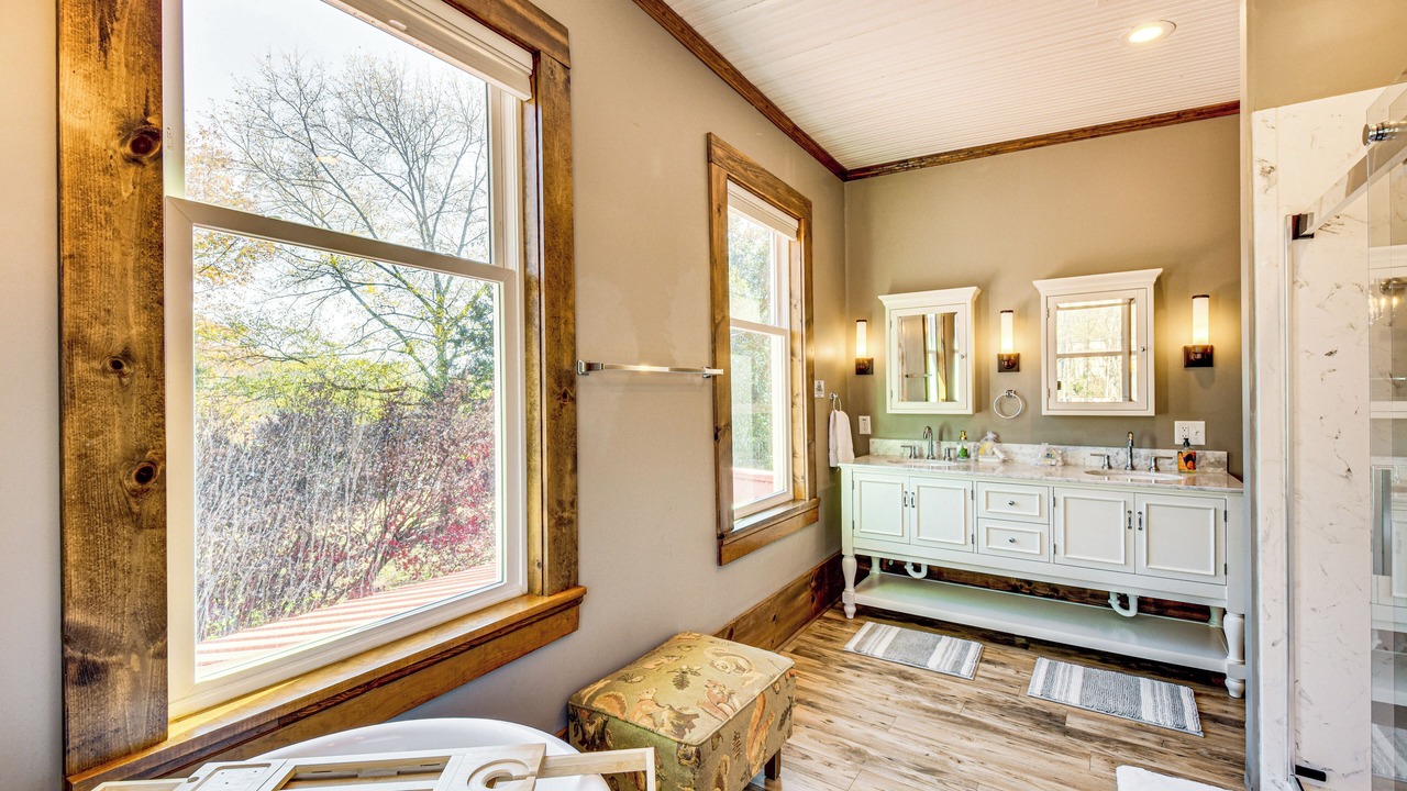 Photo of Bathroom in Seneca